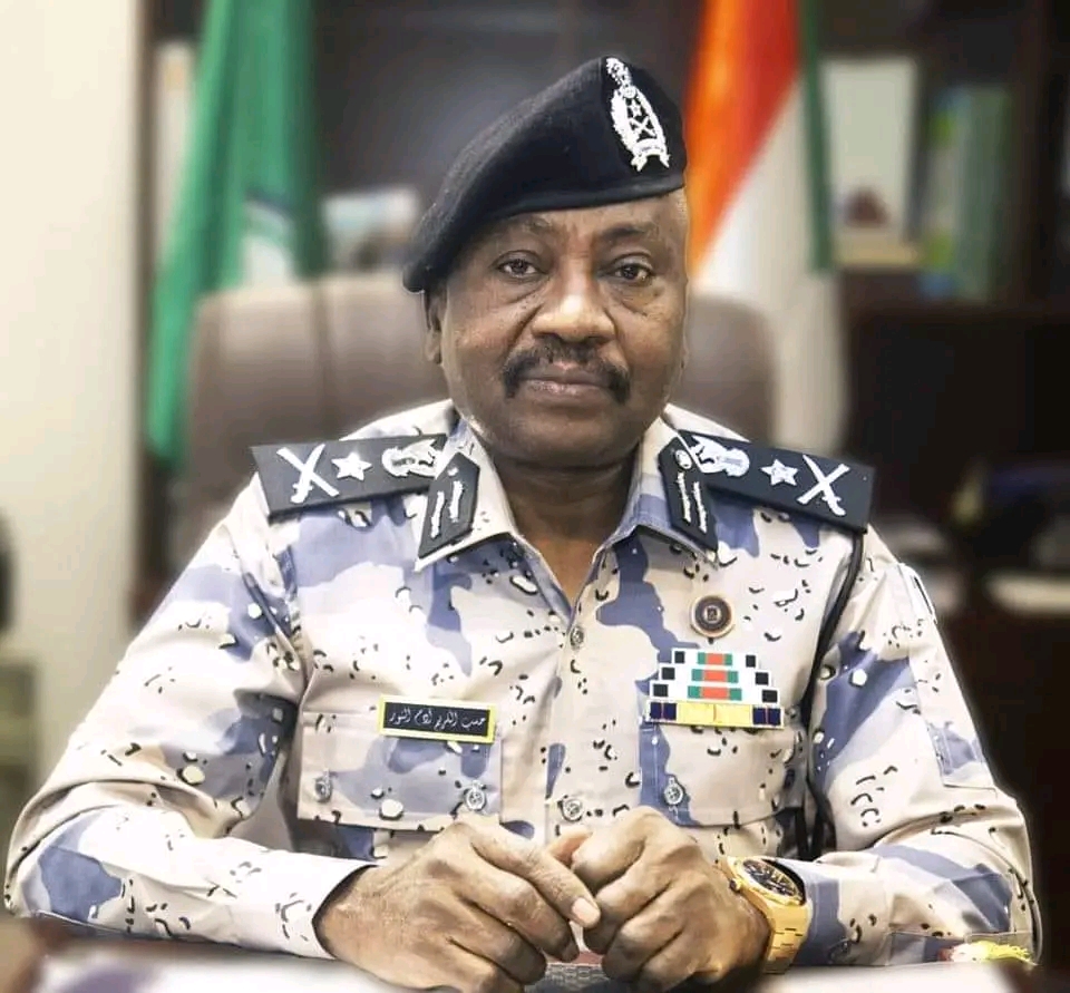 السودان – صوت الشعب نيوز :   قوات الجمارك تبيد (22) طن سلع ومواد غذائية منتهية الصلاحية