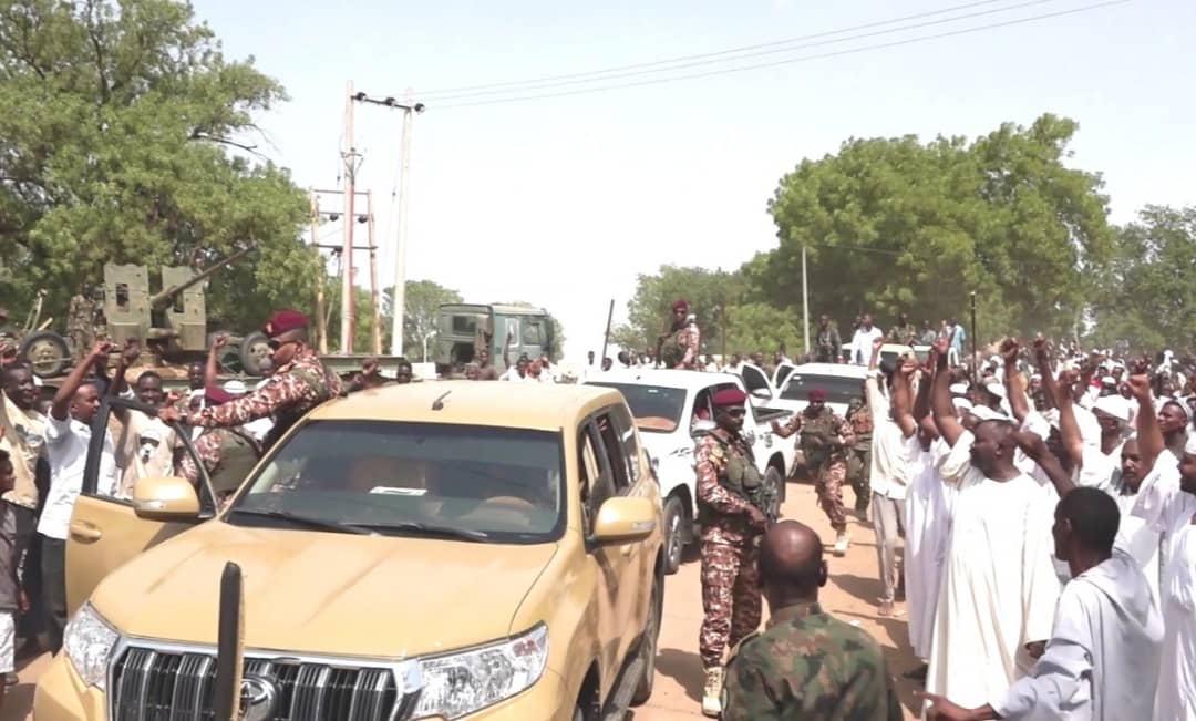 السودان – صوت الشعب : ⭕️ *كباشي يتفقد عدد من الطرقات بسنار ويحي صمود المواطنين الذين أكدوا تمسكهم وثباتهم بمدينة سنار العريقه