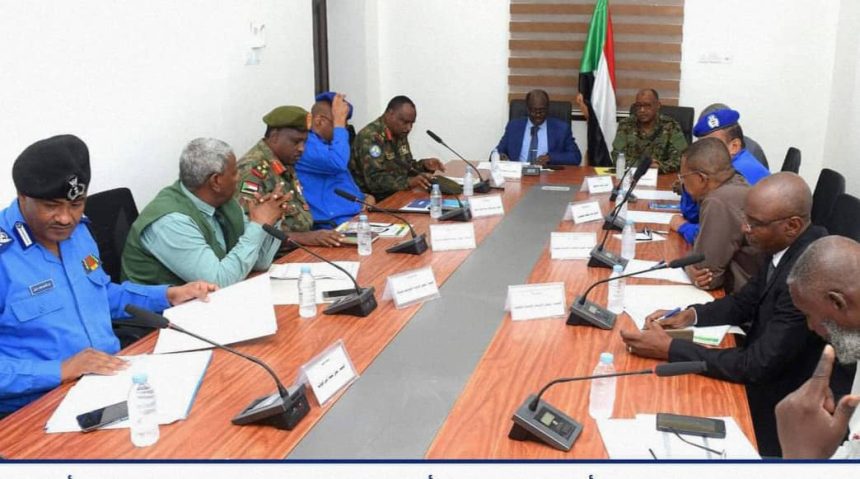 بهدف تأمين الولايه من اي مهدد أمني إجتماع مشترك بين وزير الداخليه ووالي البحر الأحمر*