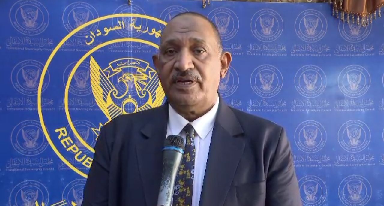 خارج الصندوق*  *الدكتور صلاح أبوالدهب*    *وزير الطاقه والنفط على قدر أهل العزم تأتي العزائم*               (1-3)