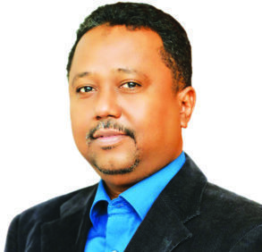 الأستاذ الهندي عزالدين* يكتب :-