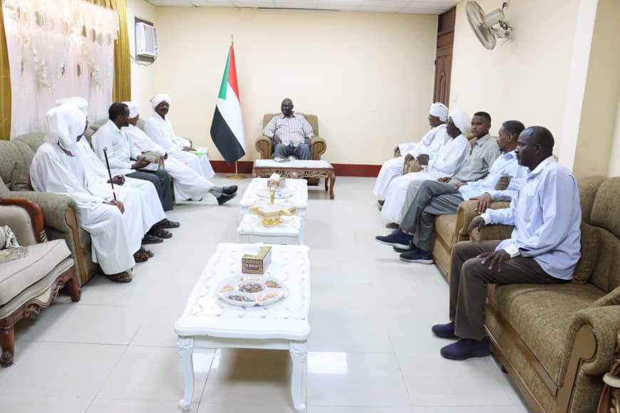 “عقار” يلتقي وفد الآلية الوطنية لقبيلة الفلاتة لدعم ومناصرة القوات المسلحة