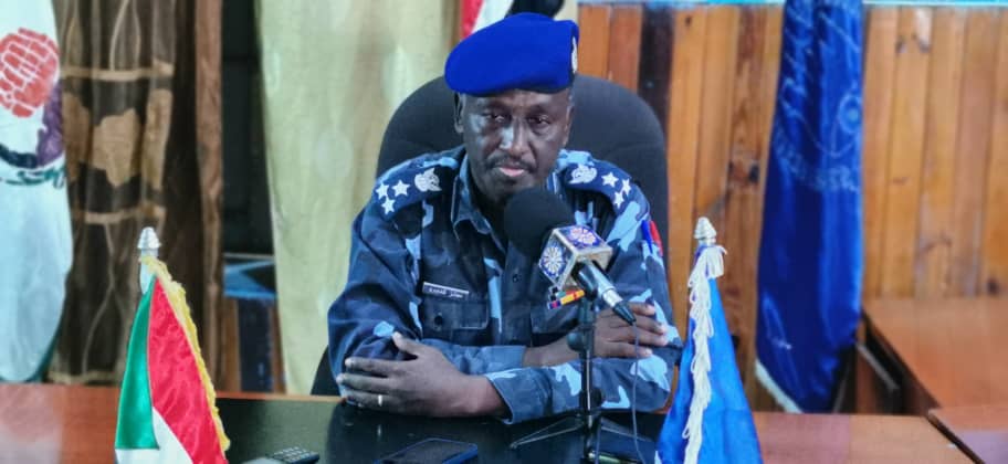 السودان – “صوت الشعب نيوز” :  *”مدير شرطة جنوب كردفان”هنالك جهات تعمل لبث الشائعات المغرضه والمضلله والسعي لبذر الفتنة بين المكونات القبليه بالولايه*