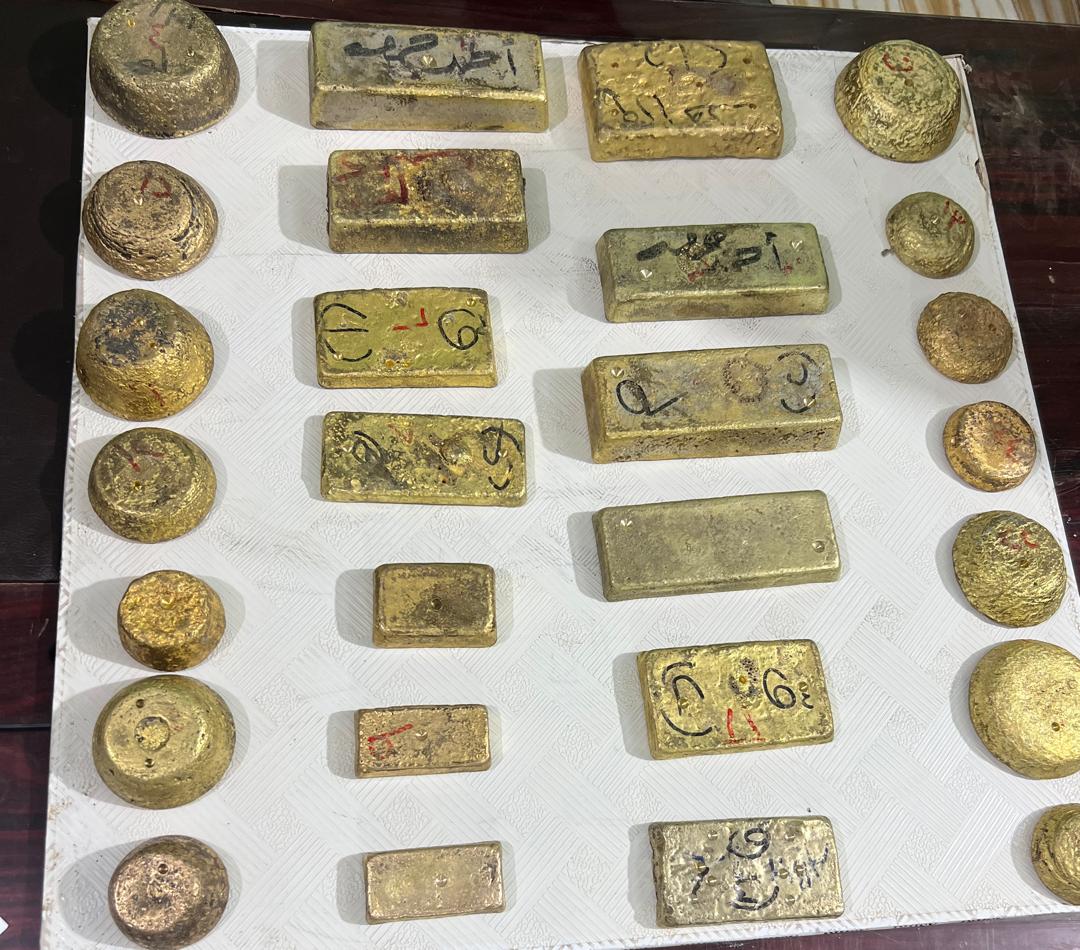 السودان -“صوت الشعب نيوز”:  “قوات الجمارك” بولاية نهر النيل تتمكن من ضبط (43) كيلو ذهب مهربه الي خارج البلاد