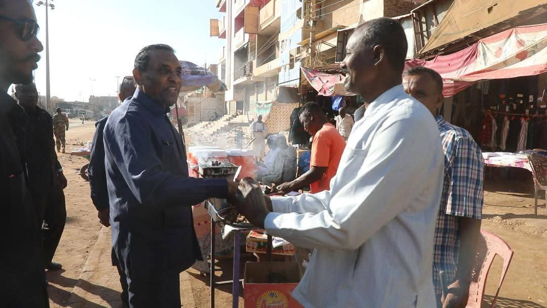 السودان – “صوت الشعب”: *رئيس الوزراء يوجه الجهات المختصة بالاسراع في إعادة المياه والكهرباء والصرف الصحي لمنطقة بحري*