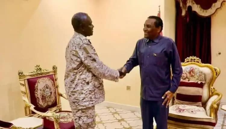 السودان – “صوت الشعب”: *”رئيس الوزراء” يتسلم خطة ولاية الخرطوم للتعافي والإعمار* 