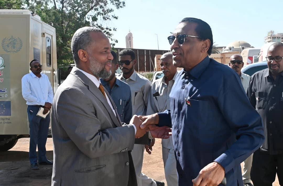 السودان – “صوت الشعب”: *”رئيس الوزراء” يتفقد معمل “إستاك” بعد الدمار والنهب: والحكومة تتعهد بإعادة التأهيل*  