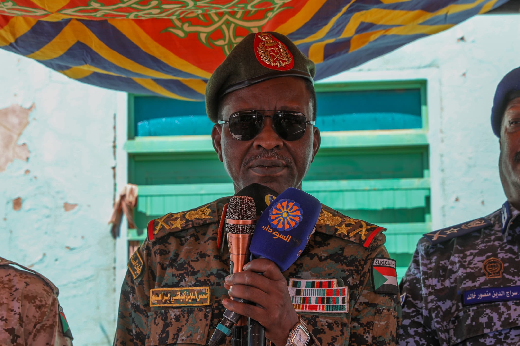 الخرطوم – “صوت الشعب”: *”كباشي” يشدد على وحدة الصف تحت شعار جيش واحد شعب واحد* 