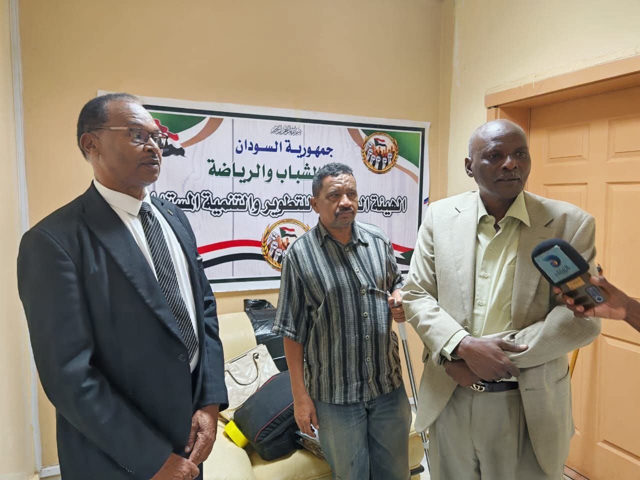 *”وزير الشباب” يلتقي الهيئة السودانية للتطوير والتنمية المستدامة*