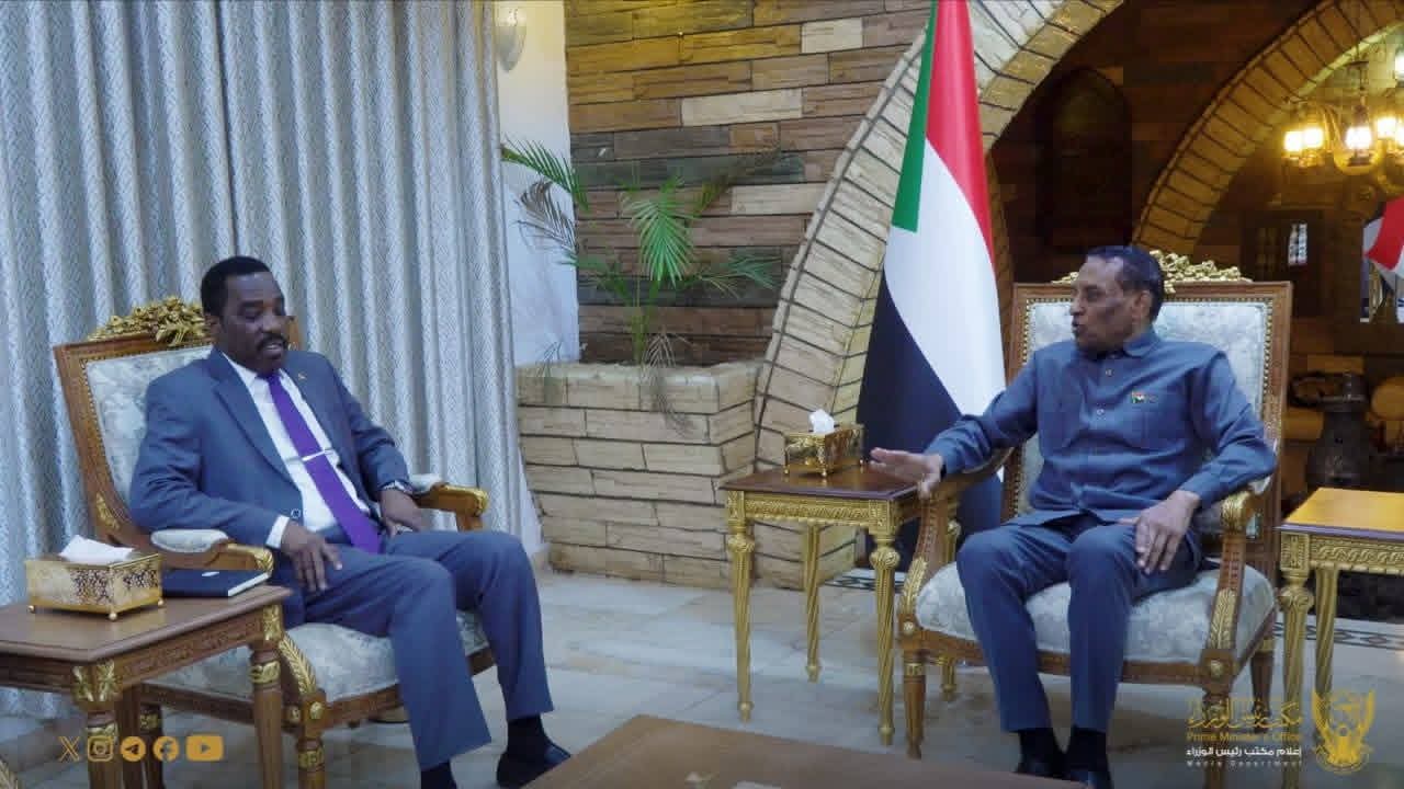 رئيس الوزراء يطلع على سير التحضيرات لعقد ملتقى التنمية الاجتماعية في منتصف مايو المقبل