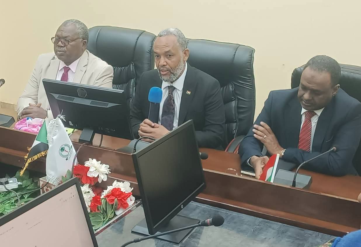 السودان – “صوت الشعب”: *وزير الصحة الإتحادي يترأس إجتماعاً موسعاً لمناقشة الأوضاع الصحية بجنوب كردفان*
