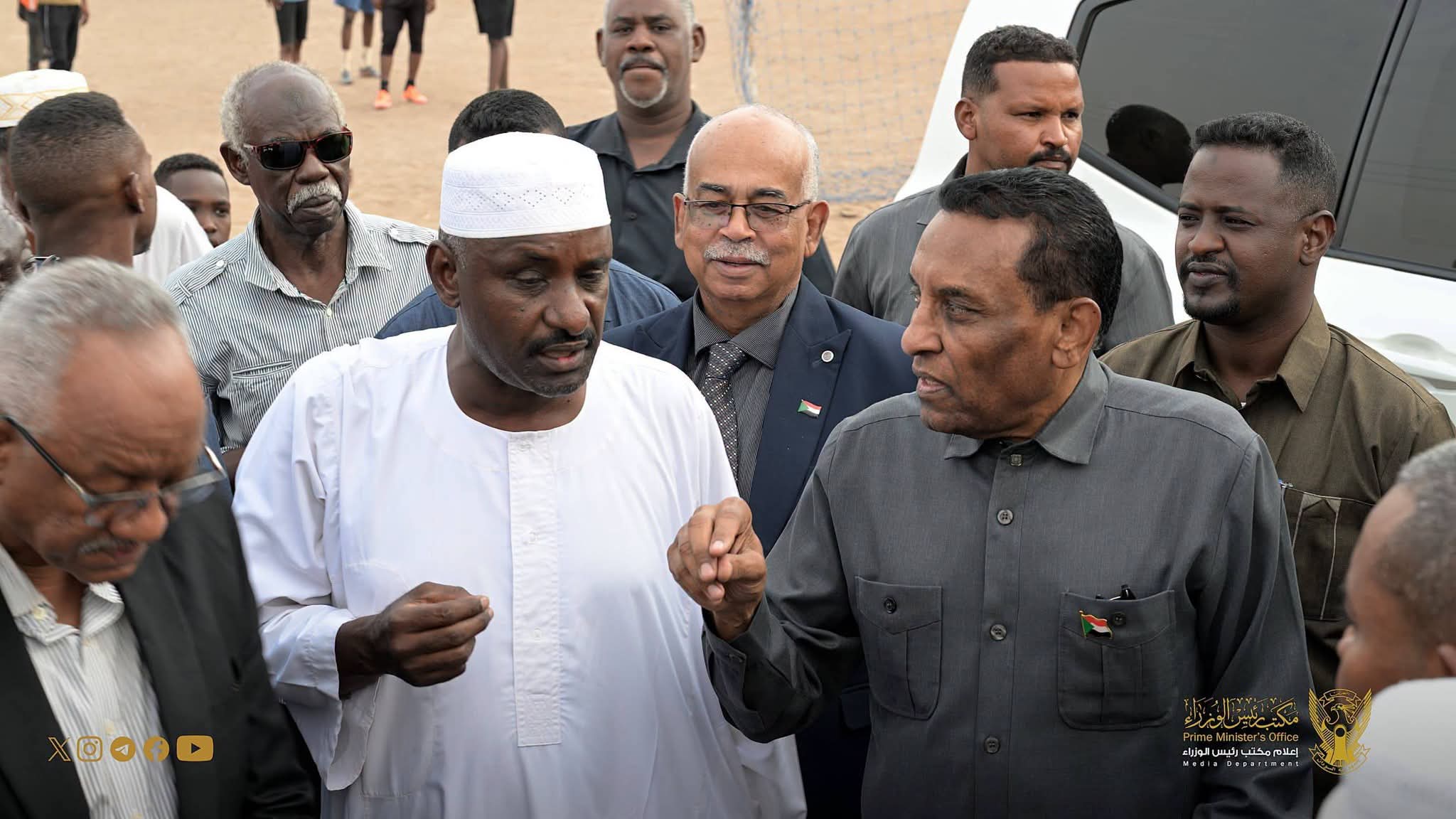 السودان – “صوت الشعب”: *رئيس الوزراء يفتتح محول كهرباء أبوعركي البخيت بأمدرمان العرضة ويتفقد مواطني منطقة الأزهري*